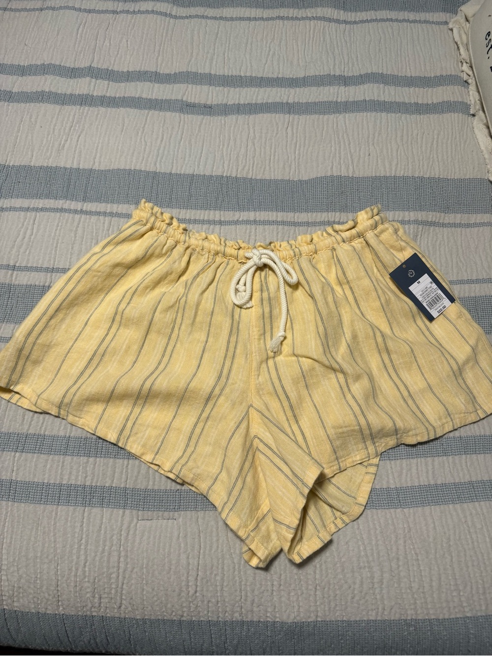 Universal Thread Yellow Stripe Drawstring Women’s Shorts